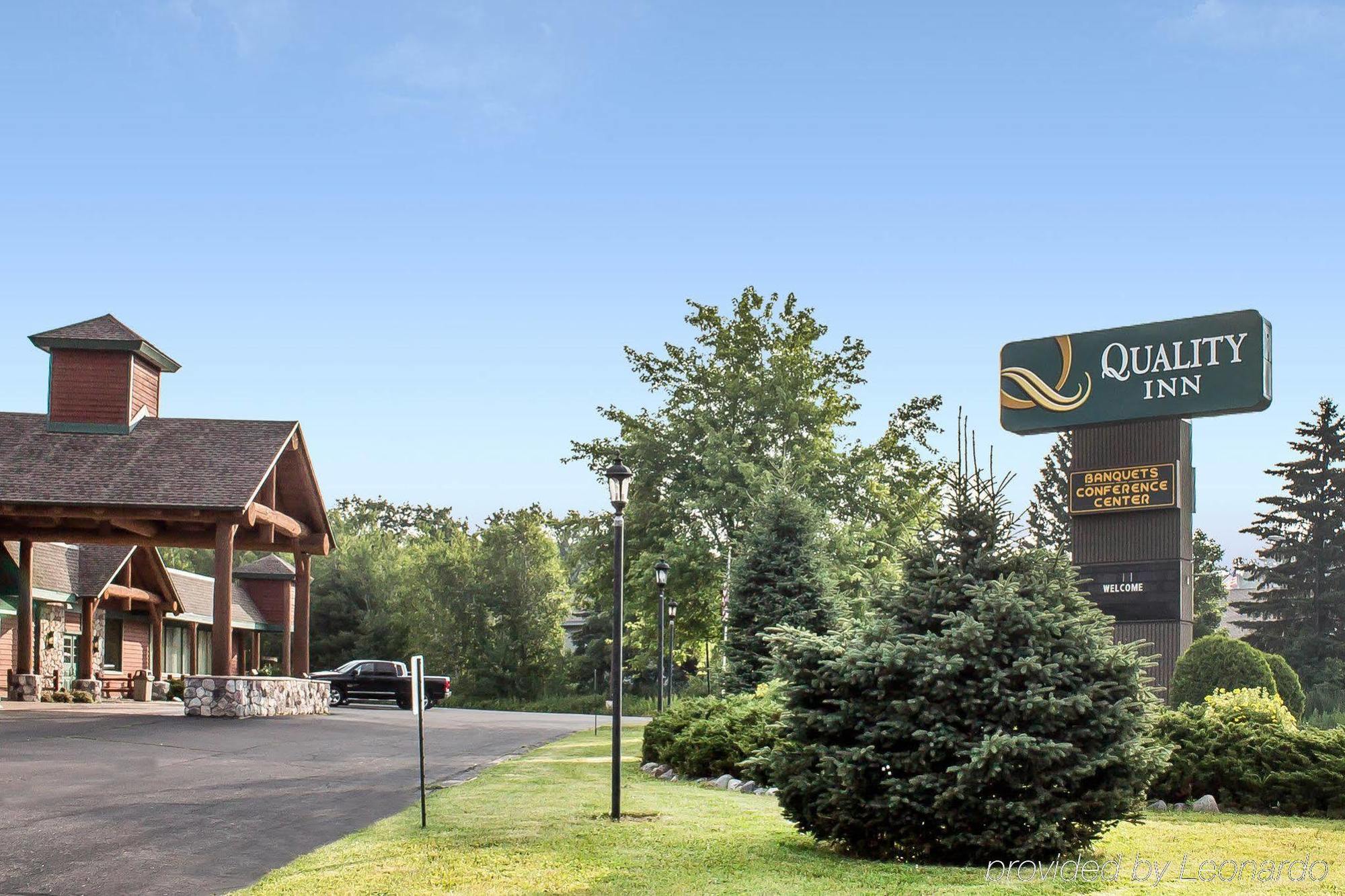 Quality Inn Rhinelander Exterior photo